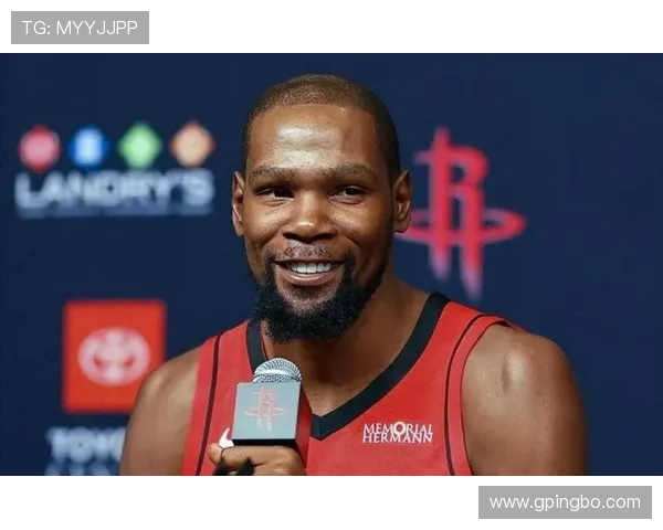 杜兰特利用挡拆拉开空间 提升关键时刻得分效率