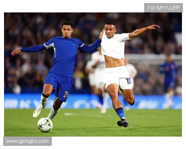 切尔西中场人满为患却功能重叠，阵容臃肿拖累全队节奏与攻防转换效率